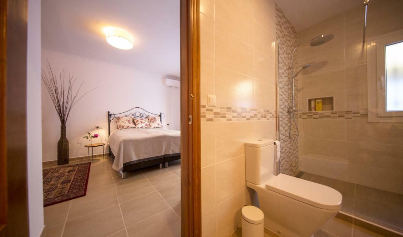 Casa-B Bed & Breakfast, Adults Recommended Cómpeta Eksteriør bilde