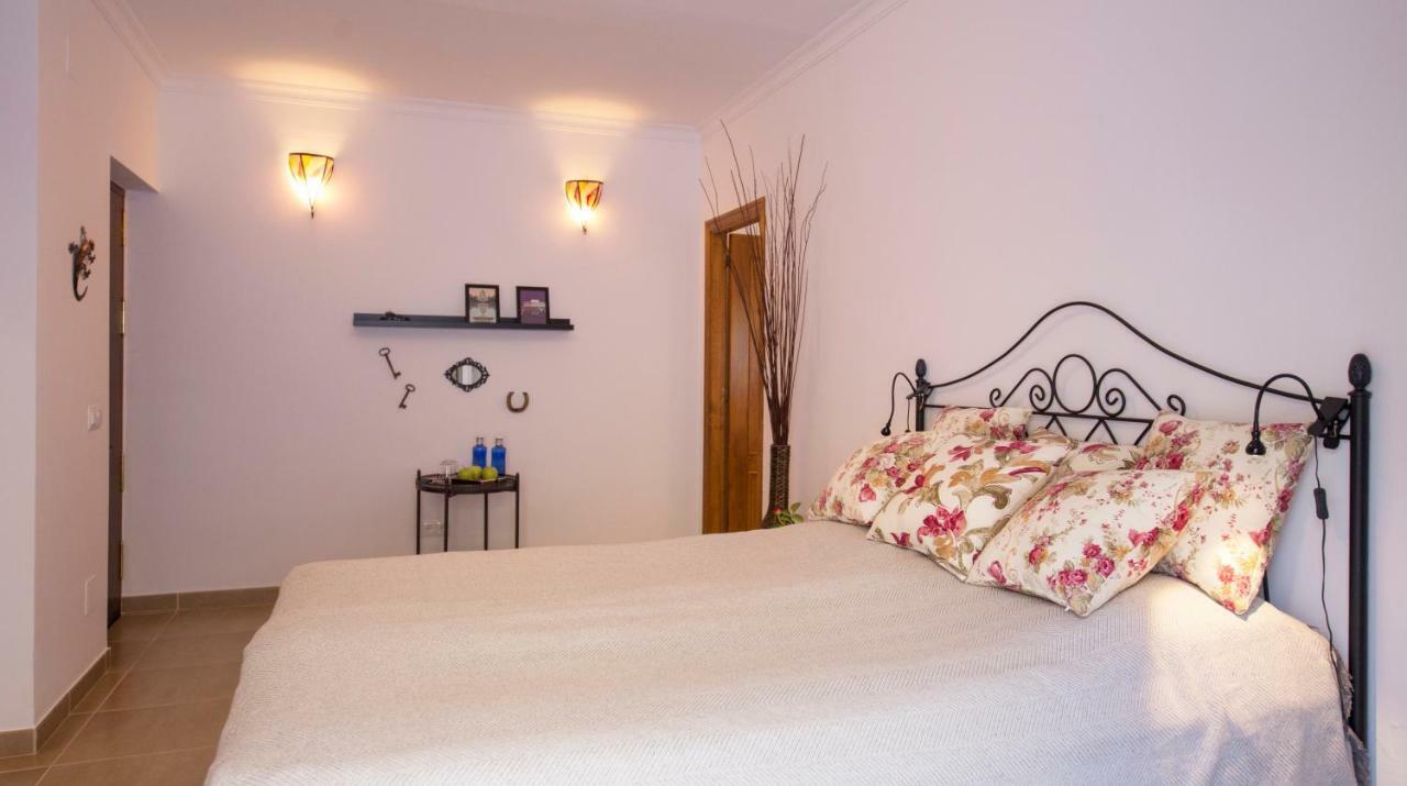 Casa-B Bed & Breakfast, Adults Recommended Cómpeta Eksteriør bilde